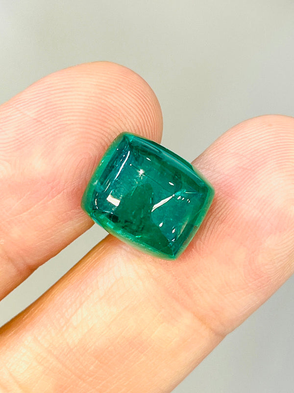 11.2Ct Natural emerald gemstone loose stone prefect cut cabochon vivid green color zambia by partner of by partner of WB Gem EMG01
