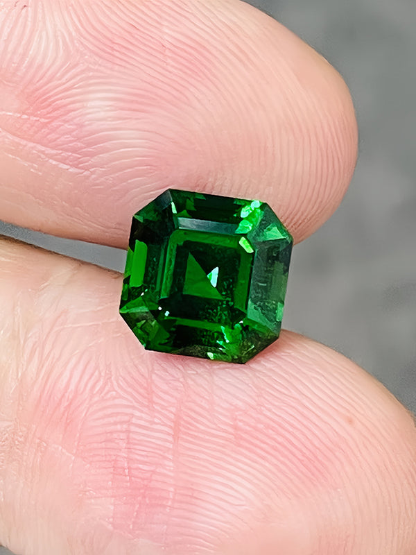 4.63Ct Natural tsavorite gemstone green garnet  loose stone vivid green prefect cut color jewel customize by partner of WB Gem TSG01