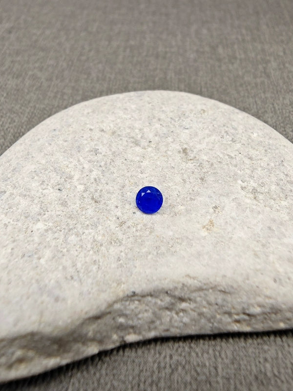 0,13 ct natürlicher Huayne-Edelstein, loser Stein, lebendige blaue Farbe, sauber, ungewärmt, Herkunft Deutschland, WB Gem HYA19