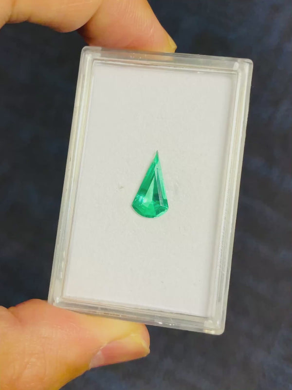 2.12 克拉 GIA GUILD 两种认证霓虹色天然无油祖母绿高品质美丽精准切割宝石 WB 宝石 EMA53 