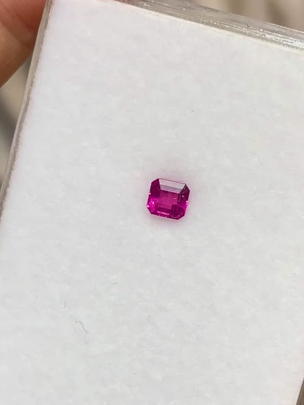 Natural Red Beryl Emerald 0.28 Ct Guild certificated Gemstone RE15