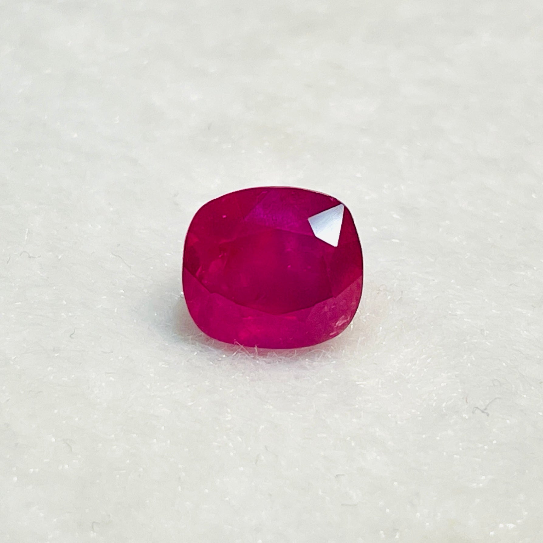 5.24ct Natural Ruby Burma Mogok Unheated Vivid Red color eye clean qua ...