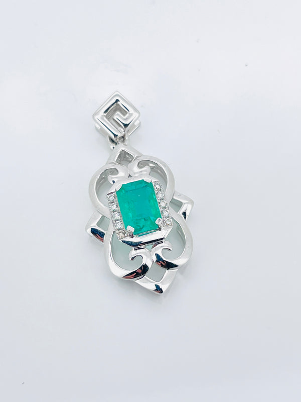 &nbsp;Exquisite 0.74ct Colombian Emerald &amp; Diamond Pendant in 18k White Gold