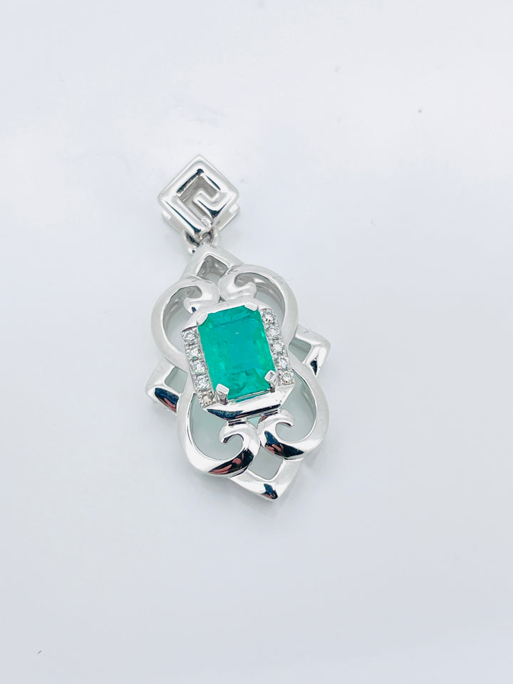 &nbsp;Exquisite 0.74ct Colombian Emerald &amp; Diamond Pendant in 18k White Gold
