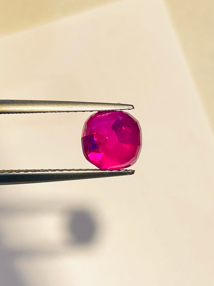 GRS 5.05ct eye clean unheated Burma ruby full luster transparent colle ...