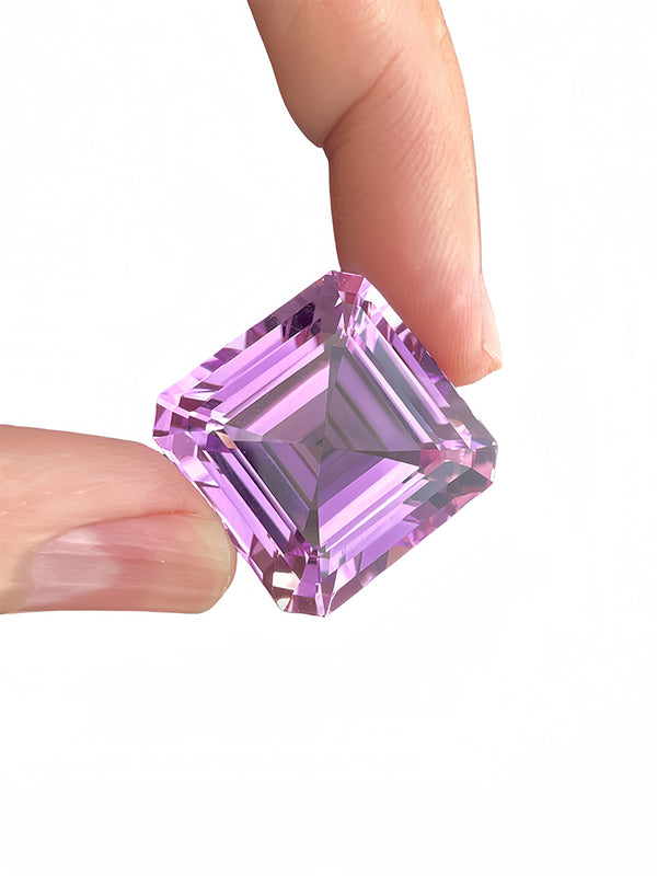 罕见 135.68 克拉天然紫锂辉石宝石鲜艳的粉红色未镶嵌稀有上丁切工阿富汗 WB 宝石 KZA03